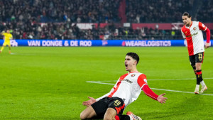 Van Persie uveo sina u igru, uslijedile su dvije minute kakve fudbal odavno nije vidio