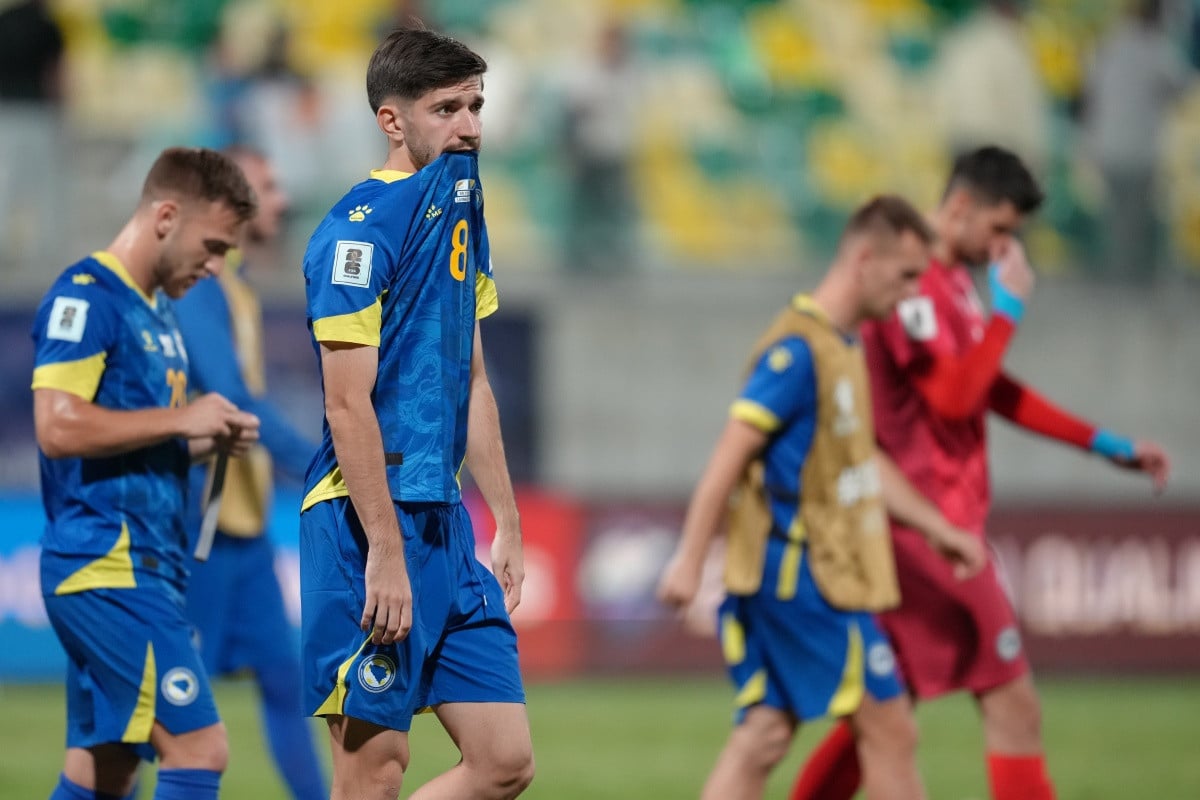 Dobre stare kalkulacije! BiH još uvijek može direktno na Mundijal, ali može ostati i bez baraža! Dobre stare kalkulacije! BiH još uvijek može direktno na Mundijal, ali može ostati i bez baraža!