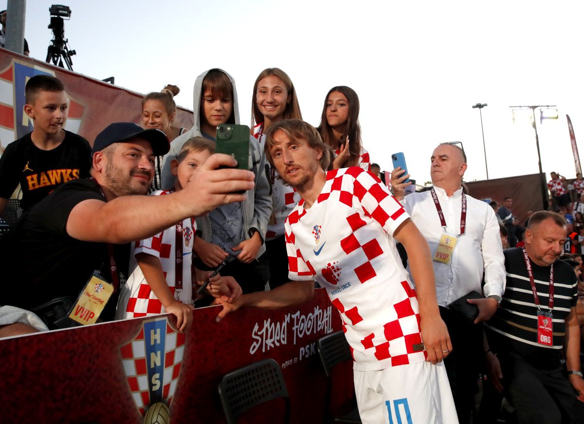 Otkriveno je ime kluba kojem je Luka Modrić ljetos zatvorio vrata: "Mogao je biti kralj" Otkriveno je ime kluba kojem je Luka Modrić ljetos zatvorio vrata: "Mogao je biti kralj"
