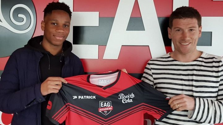 Didier je ponosan: Sin Isaac potpisao za njegov nekadašnji klub