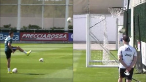 Ima li šta da ne može? Ronaldo "trojku" nogom proslavio kao gol 