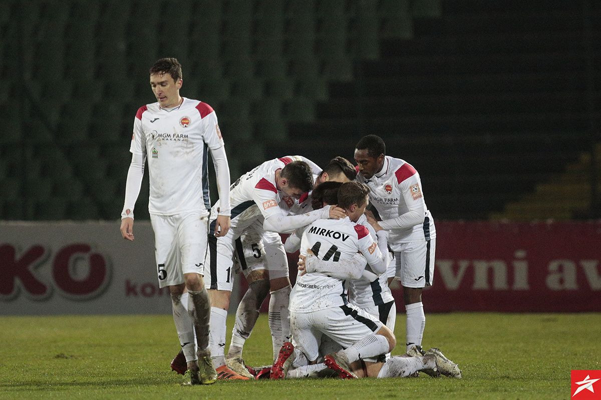 U FK Mladost Doboj Kakanj 12 igrača pozitivno na Covid19, ni jedan nema simptome
