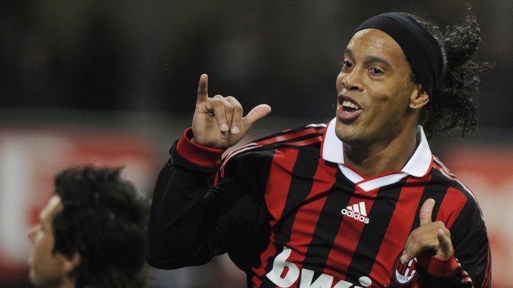 Ronaldinho: Milan će se vratiti tamo gdje pripada