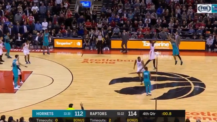 Od tragičara do junaka: Igrač u NBA ligi pogodio sa pola terena za pobjedu svoje ekipe
