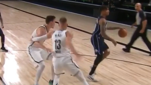 Džanan Musa krenuo pomoći saigraču, pa nestao: Čovjek se samo prošetao do koša