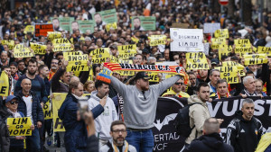 Represija nad navijačima ima novu dubinu: Navijači Valencije uhapšeni u Singapuru