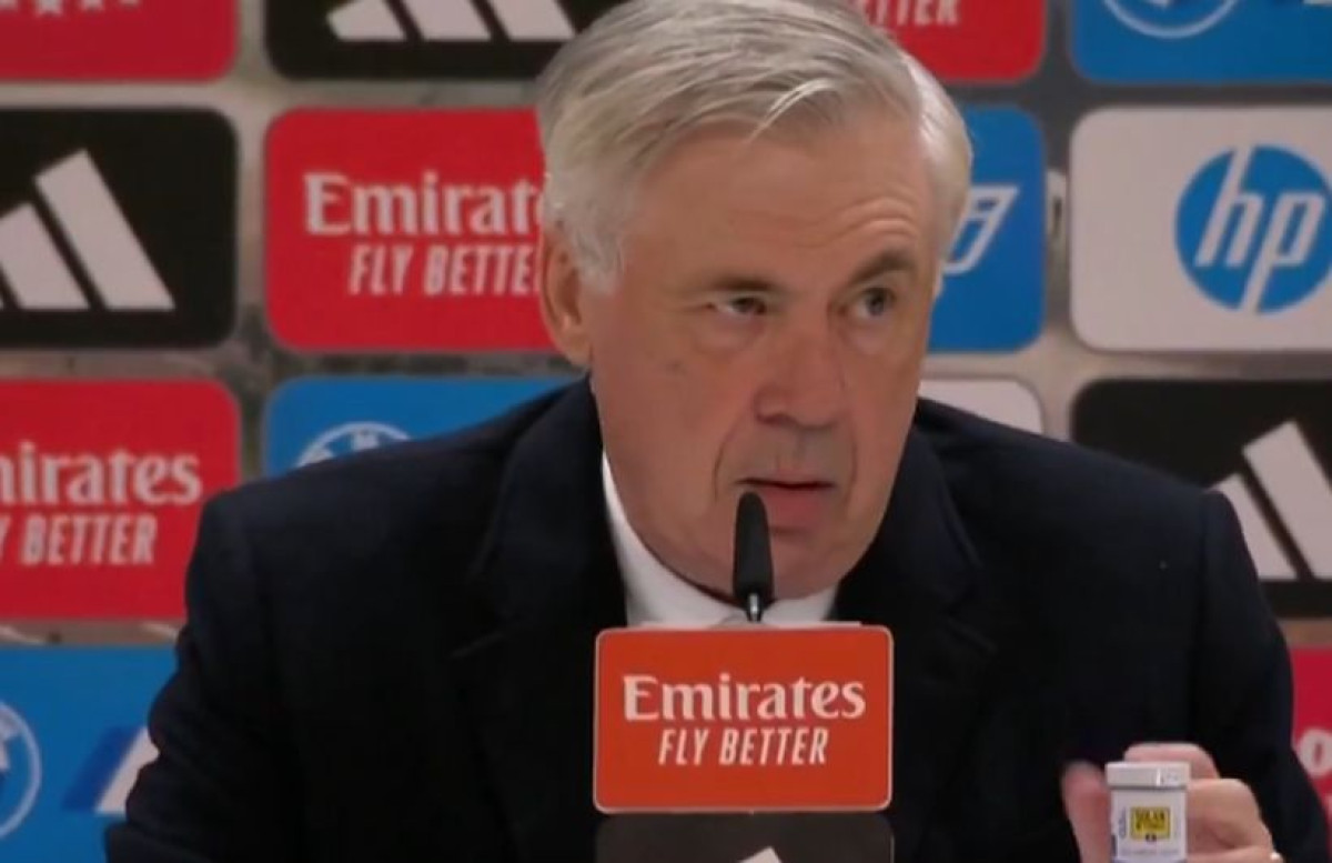 Ancelotti ljut kao ris došao pred novinare nakon derbija, znao je šta slijedi: "To ne želim!" Ancelotti ljut kao ris došao pred novinare nakon derbija, znao je šta slijedi: "To ne želim!"