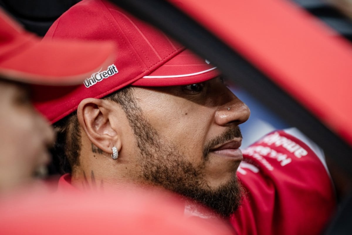 Hamilton otvorio dušu: Dirljiv oproštaj rasplakao svijet Formule 1 Hamilton otvorio dušu: Dirljiv oproštaj rasplakao svijet Formule 1