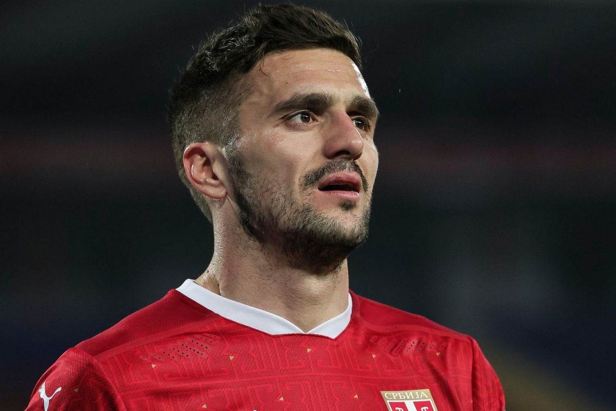 Tadiću nije lako: Na ogradi kultnog stadiona dočekala ga jasna poruka