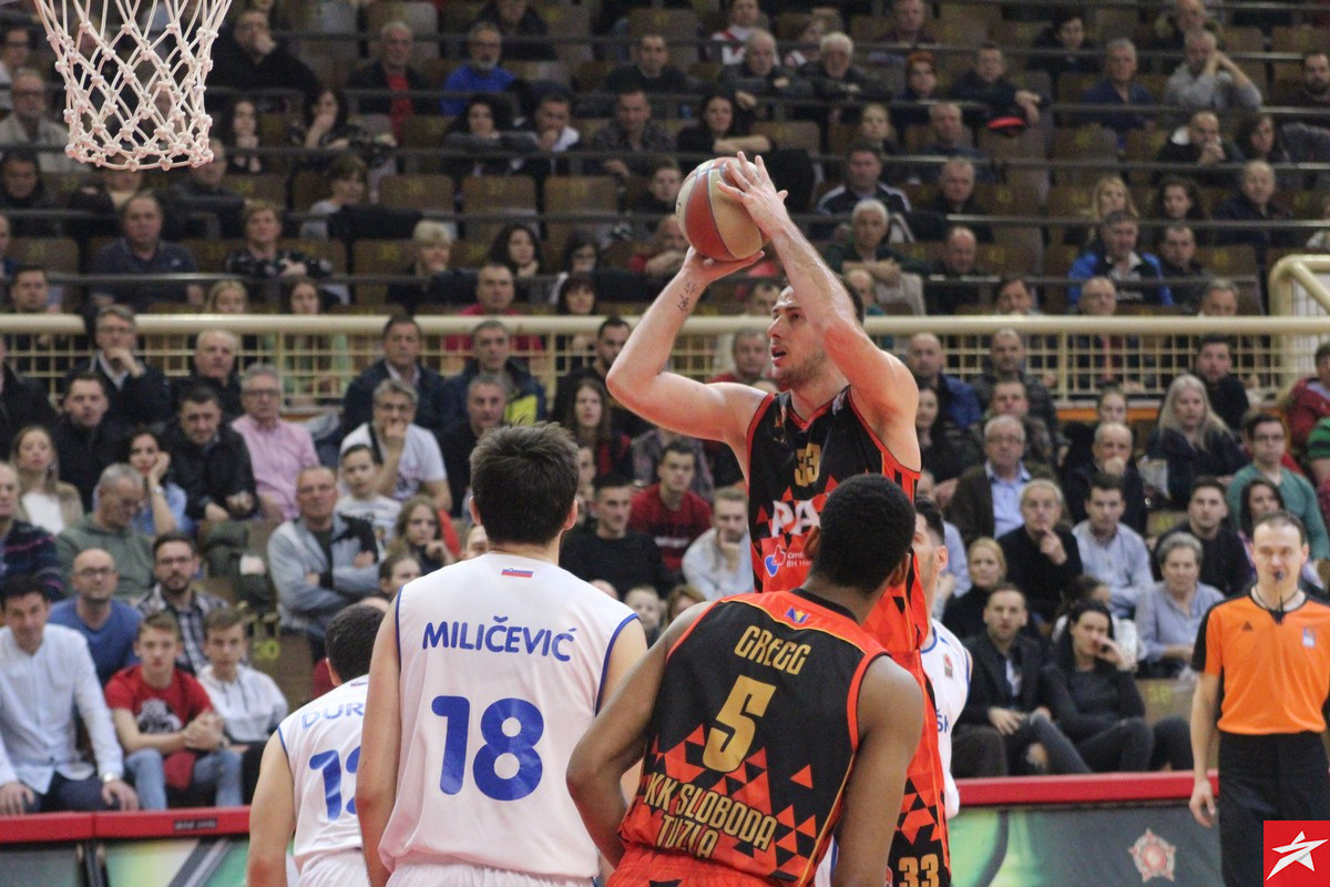 Cibona pronašla zamjenu Markusa Lončara: Stiglo dobro poznato ime iz BiH sa skoro 220 cm! Cibona pronašla zamjenu Markusa Lončara: Stiglo dobro poznato ime iz BiH sa skoro 220 cm!