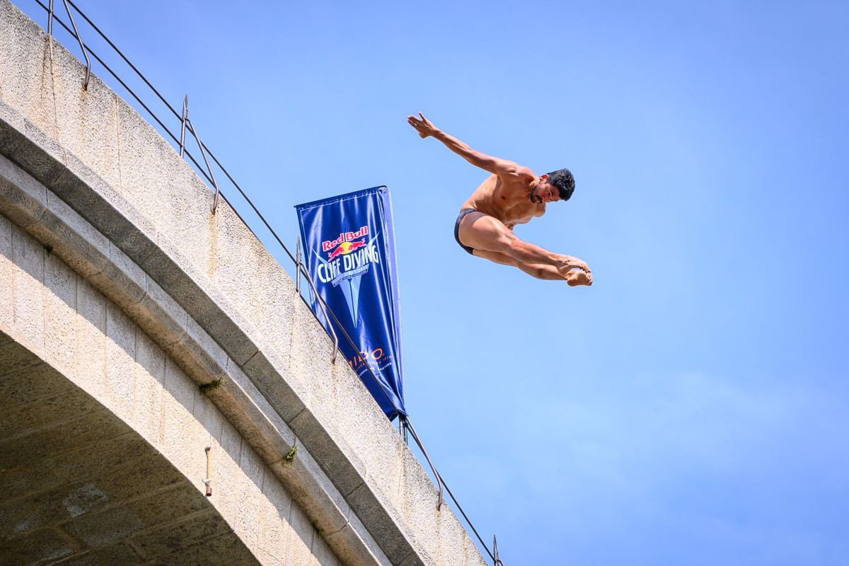 Red Bull Cliff Diving: Carlson i Garcia vode, danas druga serija skokova