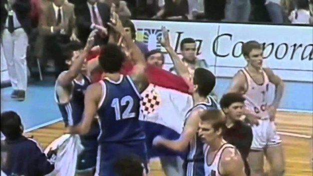 Čovjek kojem je Divac oteo hrvatsku zastavu konačno progovorio o incidentu