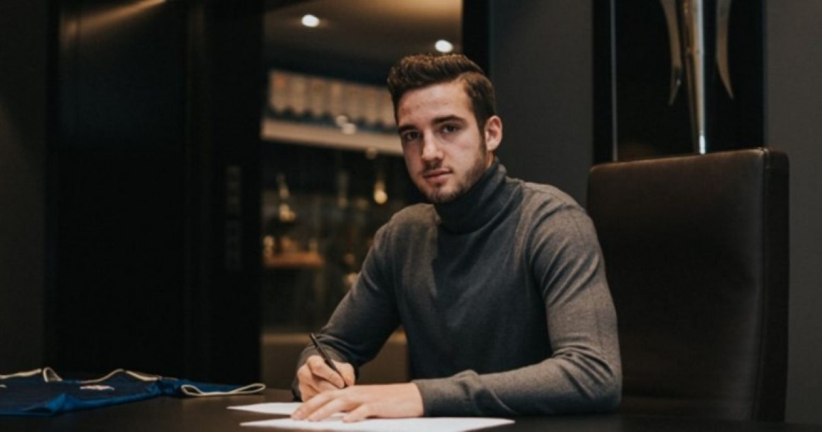 Mladi nogometaš iz naše zemlje potpisao profesionalni ugovor sa Dinamom