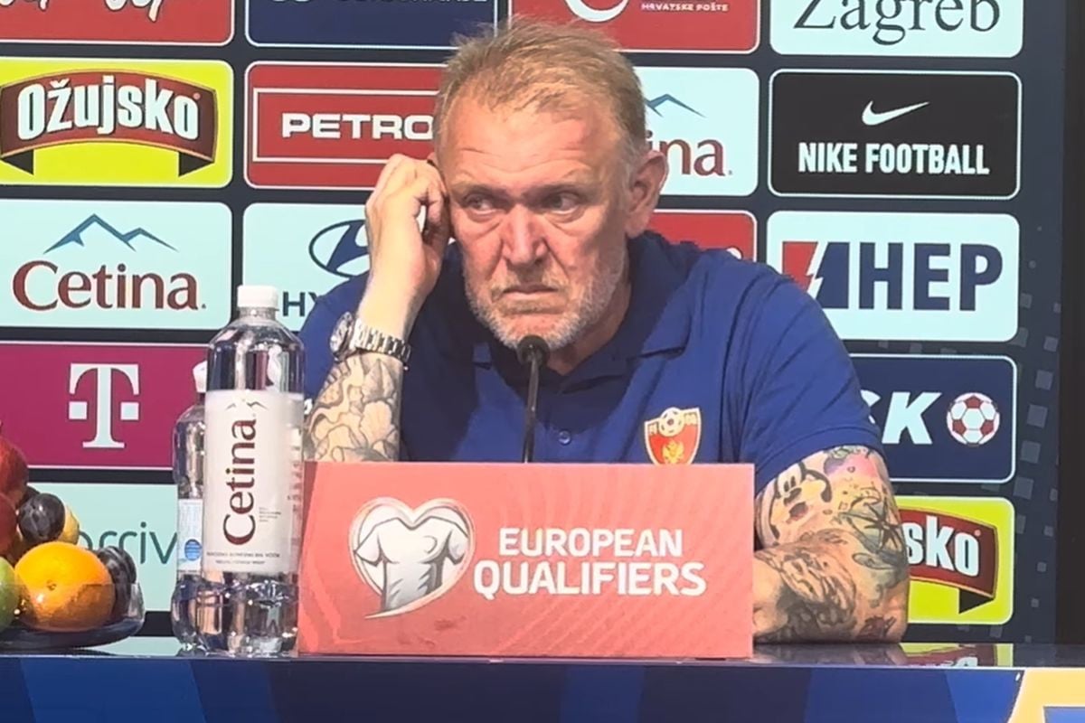 Robert Prosinečki na Maksimiru za sva vremena 'ugasio' napadača: "Tako se voli Crna Gora" Robert Prosinečki na Maksimiru za sva vremena 'ugasio' napadača: "Tako se voli Crna Gora"
