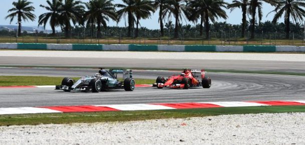 Hamilton: Iznenađen sam brzinom Ferrarija