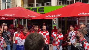 Ništa bez harmonike: Hrvati priredili spektakl prije utakmice