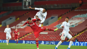 Real je Real i tačka! Redsi silovito napadali, ali su Kraljevi ti koji slave na Anfieldu
