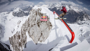 Sjajni trio izvodio epske trikove na grebenu, u najužem snowparku na svijetu