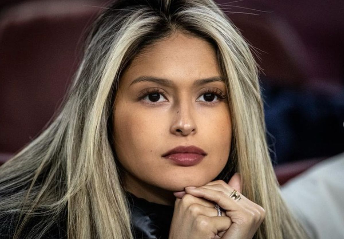 Žestok napad na suprugu Barcine zvijezde: "Kur*ina kći, žena prevarenog majmuna" Žestok napad na suprugu Barcine zvijezde: "Kur*ina kći, žena prevarenog majmuna"