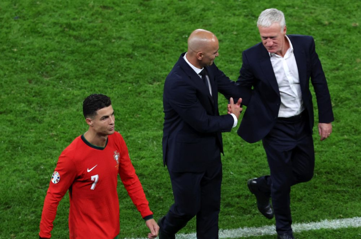 Ono što je Deschamps uradio prije penala je ravno potezu kamikaze, ali mu je to na kraju upalilo Ono što je Deschamps uradio prije penala je ravno potezu kamikaze, ali mu je to na kraju upalilo