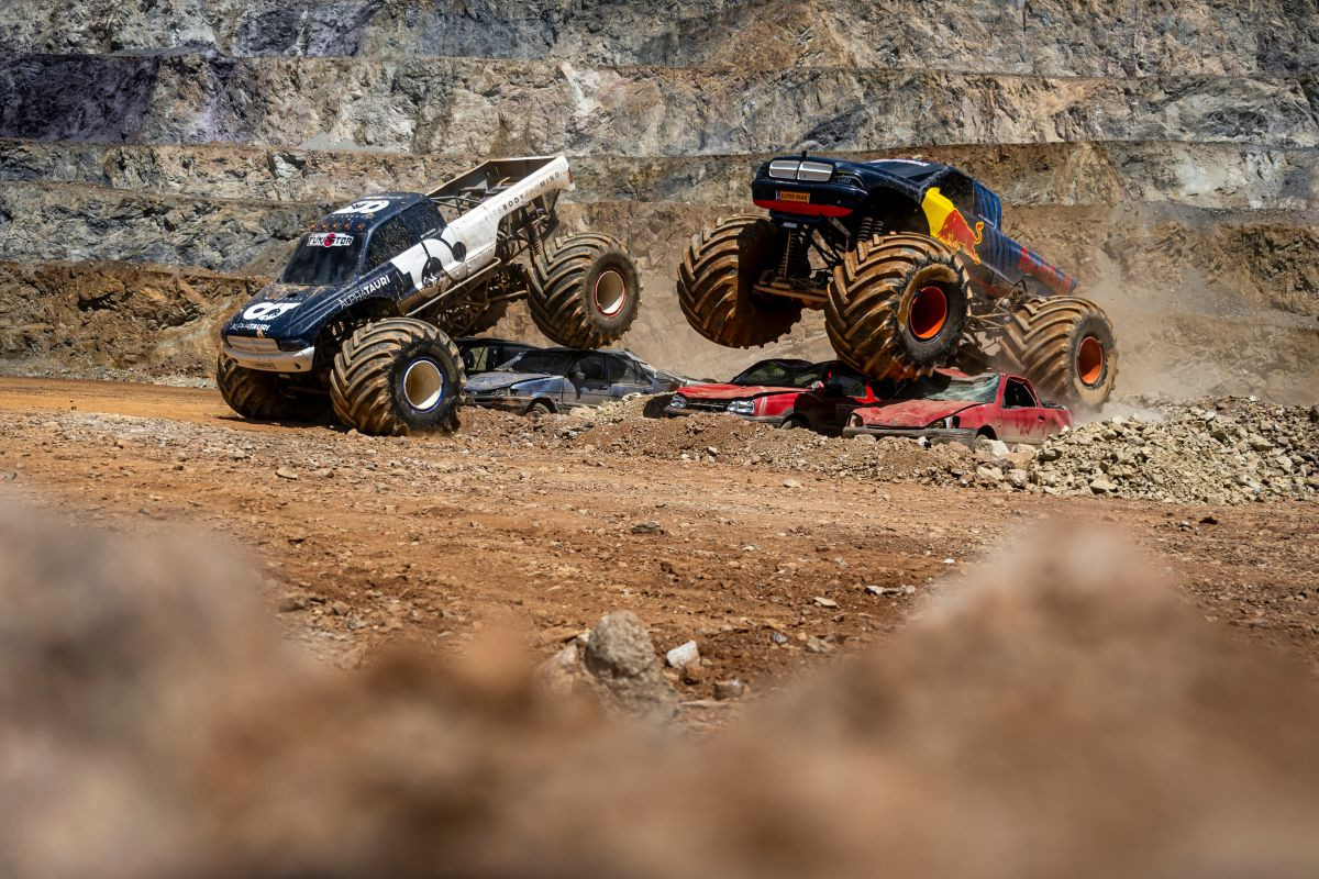 Tsunoda i Verstappen odmjerili snage u mega truck izazovu, vozili u rudniku Erzberg