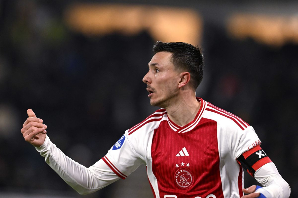 Legenda napušta Ajax, a mijenja ga bh. reprezentativac? "Probat će ga kupiti"