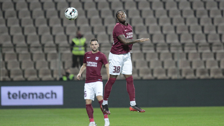 Englezi se dive Fanimu