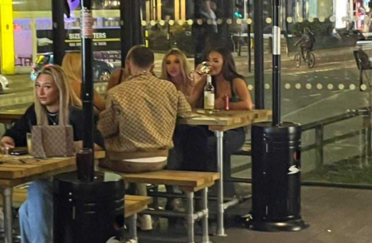 Tiho propadanje svjetske zvijezde: Klub ga ponizio, žena ostavila, utjeha su mu "samo" četiri dame Tiho propadanje svjetske zvijezde: Klub ga ponizio, žena ostavila, utjeha su mu "samo" četiri dame