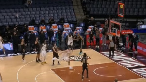 Nestvaran koš Luke Dončića za pobjedu Dallasa, Jokiću novi triple-double