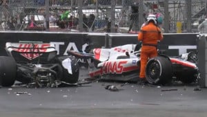 Teška nesreća Micka Schumachera: Bolid se od siline udarca prepolovio