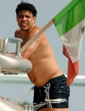 Ronaldo mora prestati jesti