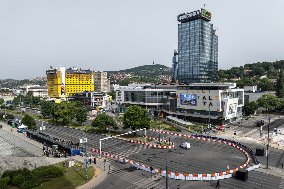 Sve spremno za spektakularni Red Bull Showrun, svi putevi vode u Sarajevo Sve spremno za spektakularni Red Bull Showrun, svi putevi vode u Sarajevo