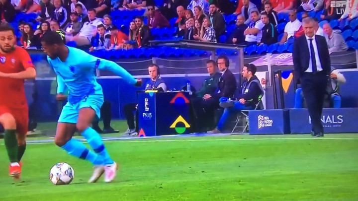 Wijnaldum propisno obrukao Silvu na meču Portugal - Holandija