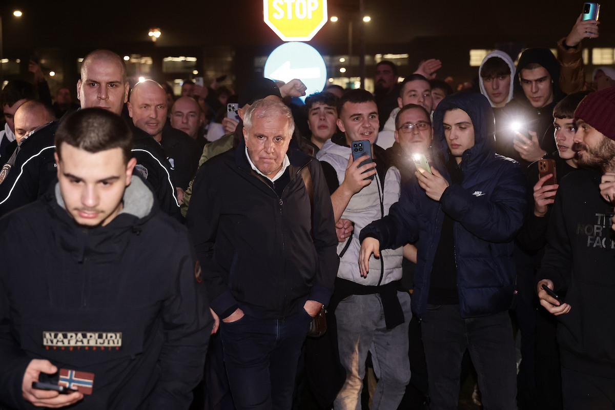 Pojavio se Željko Obradović, pogledajte šta se dešavalo na aerodromu!