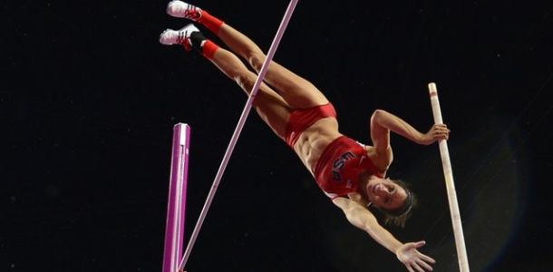 Pala je i Isinbajeva: Jenifer Suhr nova dvoranska rekorderka Pala je i Isinbajeva: Jenifer Suhr nova dvoranska rekorderka
