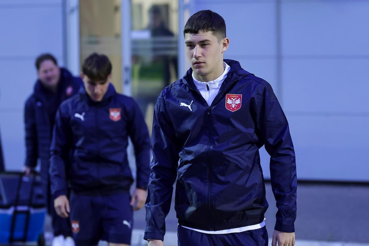 Šamar realnosti za Crvenu zvezdu - Stigla je ponuda za Maksimovića i nije ono čemu su se nadali
