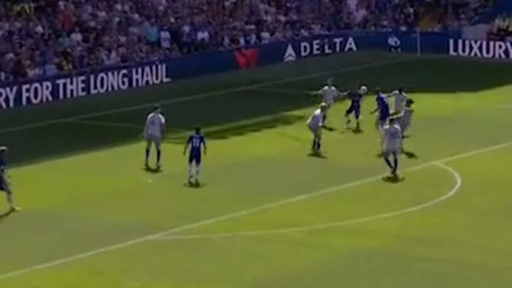 Fabregas pogodio, Chelsea poveo protiv Evertona