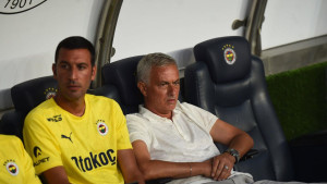 Veliki Jose Mourinho večeras se naklonio fudbalskoj ikoni Edinu Džeki: "Taj čovjek..."