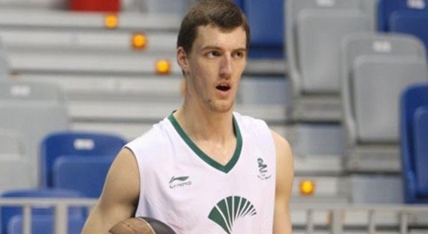 Joventut slavio pobjedu, Kuzmić postigao pet poena