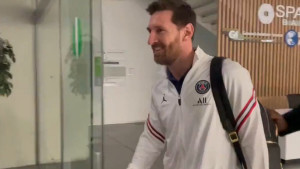 Messi odmah nakon meča sjeo u avion, pa u bojama PSG-a doputovao u Barcelonu