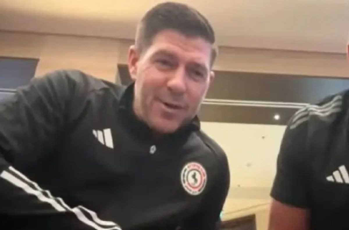 Nevjerovatno šta je Gerrard napravio, igrači Al Ettifaqa masovno ga prijavljuju upravi Nevjerovatno šta je Gerrard napravio, igrači Al Ettifaqa masovno ga prijavljuju upravi