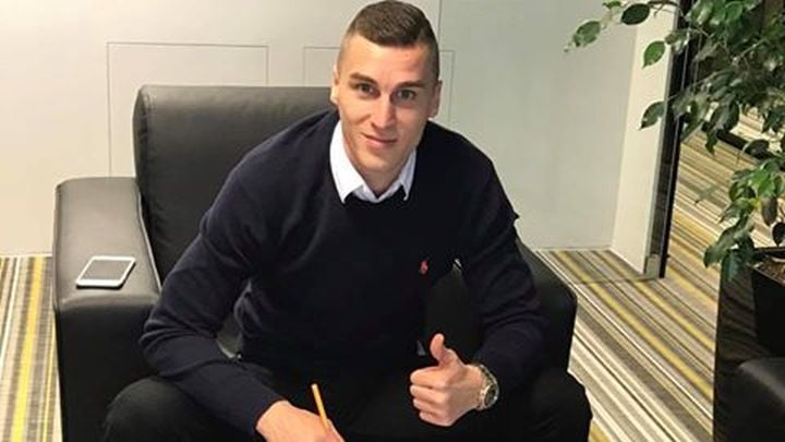 Zvanično: Ognjen Vranješ potpisao za AEK