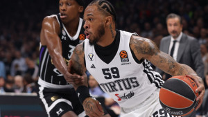 Šokantan poraz u Areni: Virtus savladao Partizan, sačuvali Crno-bijele na svega osam poena u finišu!