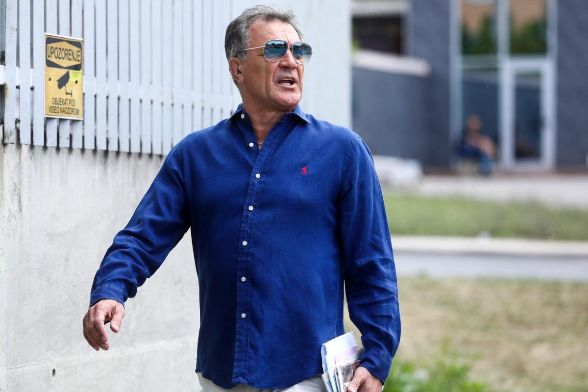 Riječi Zdravka Mamića kao na sol na ranu navijačima Dinama: "Ljudi koje sam stvorio misle da..." Riječi Zdravka Mamića kao na sol na ranu navijačima Dinama: "Ljudi koje sam stvorio misle da..."