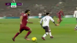 Nesretnik nije znao šta ga je snašlo: Salah je večeras osramotio igrača Uniteda za cijeli život!