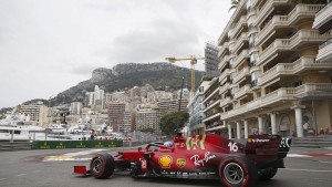Sjajne kvalifikacije za Ferrari na ulicama Monte Carla, Hamilton se žalio na stazu