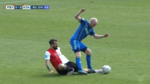 Stravična povreda napadača Feyenoorda