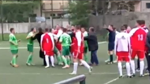 Ovako izgleda kada živce izgube nogometaši Vrbanjuše i Mošćanice