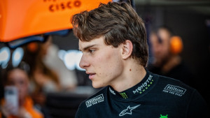 Legendarni vozač svima pojasnio šta će uraditi sa Piastrijem: "Može osvojiti titulu"