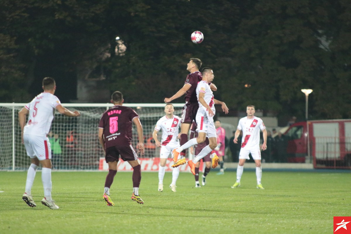 Dva gola, dosuđen za Zrinjski, a nedosuđen penal za Sarajevo, poništen gol, crveni i remi u Mostaru